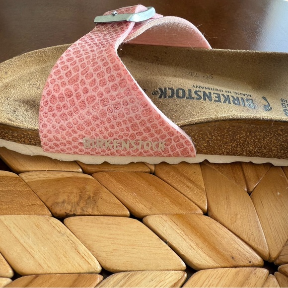 Birkenstock Pink Women's Sandals sz 38 excellent used condition - Picture 7 of 8